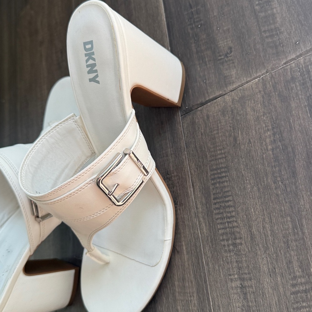 DKNY Cream Heeled Sandals with Buckle - Picture 4 of 4